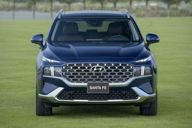 Hyundai Santa Fe 2021 chính thức ra mắt tại Việt Nam, giá từ 1,03 đến 1,34 tỷ đồng - Ảnh 3.