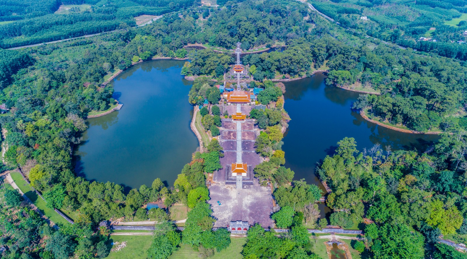 Huế - Thành phố Festival - Thành phố Di Tích và Du Lịch